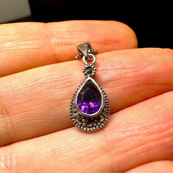 Purple Cz pear cut gem and marcasite on an 18".925 necklace! - Picture 1 of 9